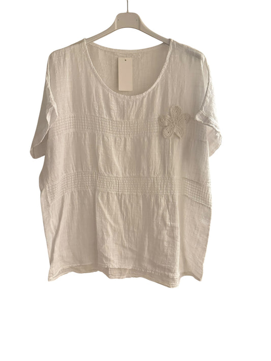 Cotton Top with Daisy Embroided Detail