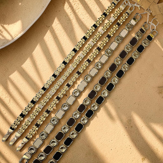 Statement Stretch Waist Belt – Gold Detail Elastic Belt