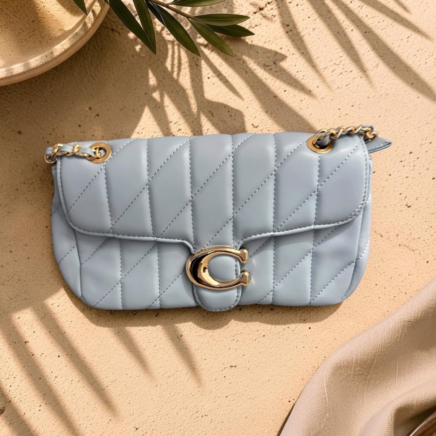 Signature Lock Quilted Chain Bag | HerEdits